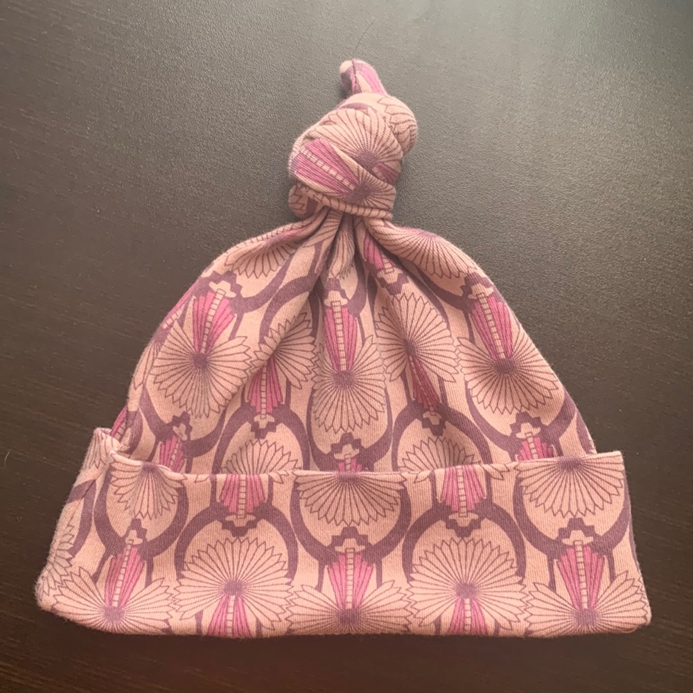 Kate Quinn Knot Hat